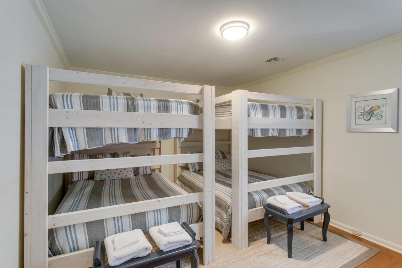 Spacious St Simons Island Vacation Rental With Pool! St. Simons Island Exterior photo